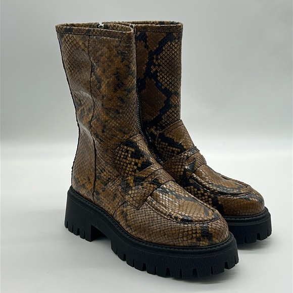 Free People Madison Snake Embossed Platform Ankle Boots Women’s 6 (EU 36.5) NWB - Picture 4 of 12